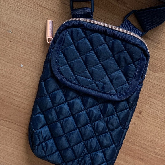 Crossbody Phone Purse - Picture 2 of 3